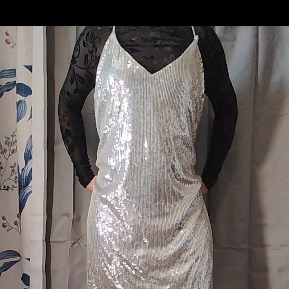 A New Day Silver Sequin Embellished Garment Size M - Picture 3 of 16